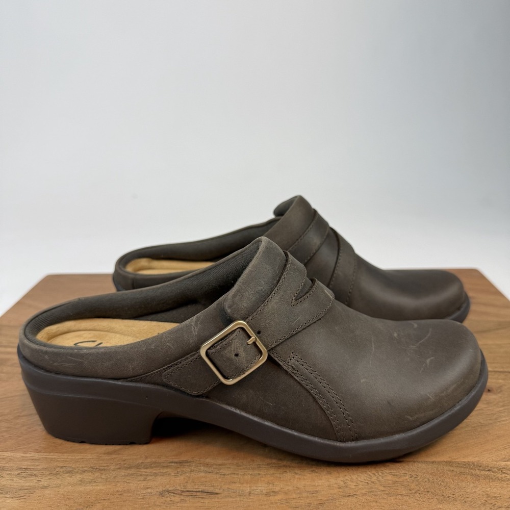 New Womens Clarks Angie Braley Brown Leather Slip On Casual Clogs Size 7.5 M NIB